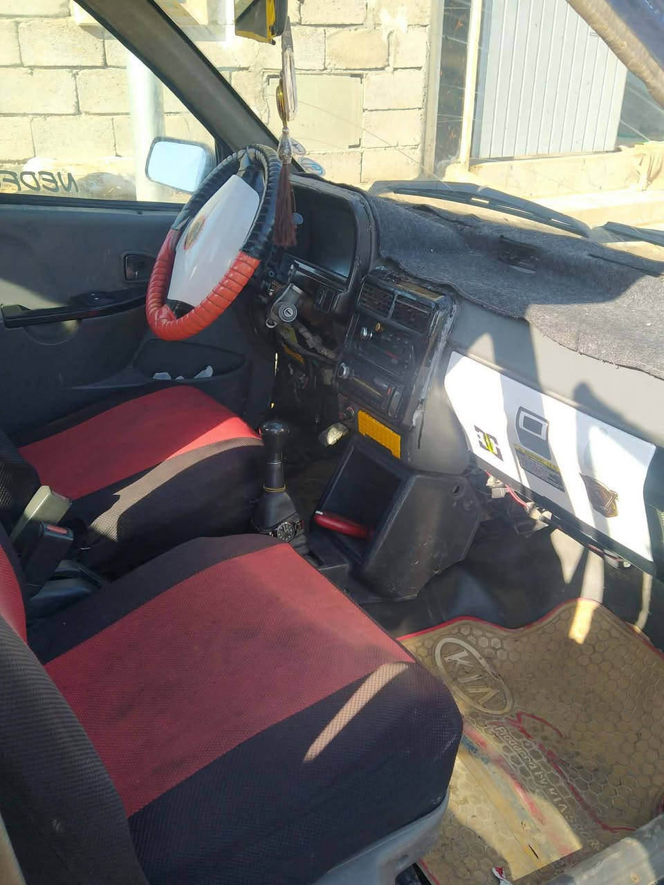 السلام عليكم
سياره كيا برايد 🙋 
موديل1995👋
 شرط التحويل 🚦 
كاربون بانزين ⛽ 
 محرك وكير شرط 👋 
الاتصال على الرقم ***********
