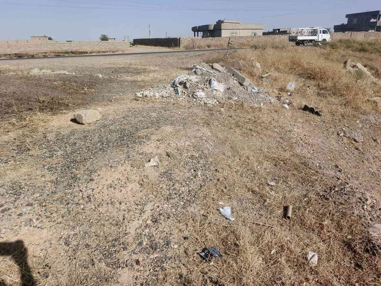 السلام عليكم
قطعة ارض للبيع في قرية شكرا الشارع الرئيسي الشارع العام 
قطعة ارض تجارية. المساحة: الطول 18 والعرض 18

السعر على الشوف. 
ترهم مقدمة زينه وبالشهر. 

الشراي يتصل على الرقم 
*********** اسيا 
***********زين
