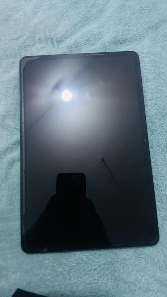 ذاكره 256 مستخدم شهر بعده جديد مكفول من كلشي غراض كامله 120 فريم جهاز مكفول من كلشي 300 السعر مكان بغداد المشتل هاتف *********** الي مايعرف سعره ليعلق مشتري اب 480 قبل شهر غير قابل للعمله قفل
