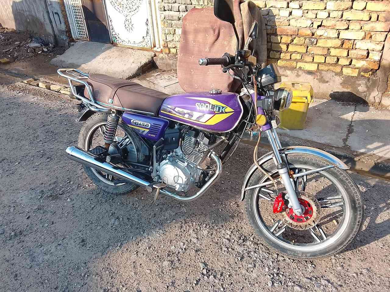 دراجة سونك 2024
الدراجة مكفولة كفالة عامة
 الدراجة مشتغلة خمسة اشهر استخدمتها
 للدوام وتركتها بالبيت اوراق كاملة 
الدراجة اتصير مال دلفري مال دوام 
السعر 700 وبيها مجال بسيط  
مكاني بغداد مدينة الصدر 
***********
