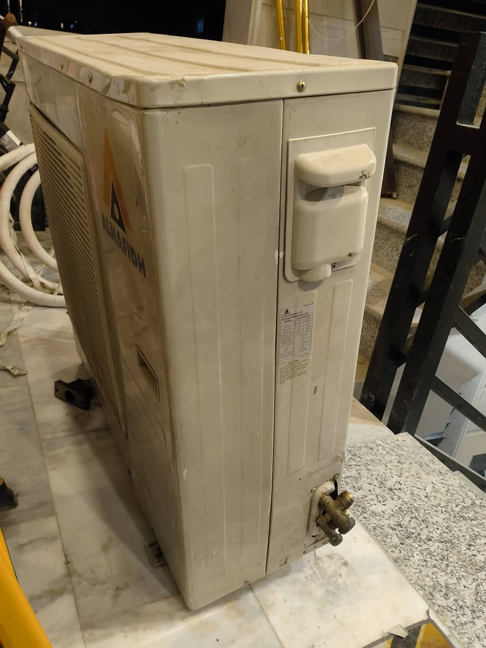 سلام عليكم 
سبلت الخافض ٣ طن نضيف مامصلح تأخذه من البيت غاز مقفول بس البواردي مطوليه ولاحميهم يعني من فتحته من الداخليه كص مو فر عاد انت تسويله سهله 
ضمان انطيك بي سعره ٦٠٠ مكاني الكراده


**إذا كنت صاحب هذا الإعلان وتريد حذفه لأي سبب، رجاءا أرسل رسالة إلى الدعم الفني**