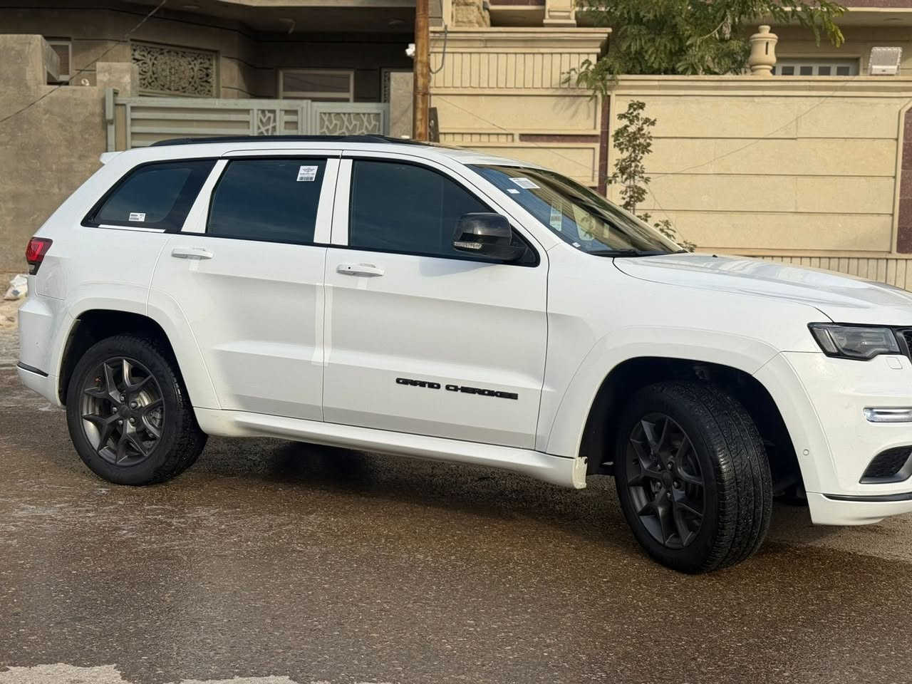 جيب 2020 S وكالة خليجية ام الرادار
وكاله هارلم داخل احمر بلادي 

السيارة ماشية 72 الف كيلو متر حقيقي

المواصفات 

رادار امامي

نقطة عمياء 

دفع رباعي 4x4 

المقاعد الأمامية كهربائية 

ذاكرة لحفظ وضعيات الجلوس 

المقاعد الأمامية مع تدفئة 

المقاعد الخلفية مع تدفئة 

ويل قياس 20 انج 

مقود السائق كهربائي 

تدفئة ستيرن 

سقف بانوراما 

شاشه كبيرة 8.4 انج 

نظام الملاحة (GPS) 

نظام خاص للطرق الوعرة 

مصابيح امامية زنون 

المصابيح الأمامية مع LED لايت 

كشافات ضباب بروجكتر زنون 

تشغيل عن بعد 

صندوق كهربائي 

حساسات أمامية 

حساسات خلفية 

كاميرا خلفية 

بخاخ ماء لتنظيف المصابيح الامامية 

مرايا بخاصية التعتيم الذاتي 

مرايا جانبية قابلة للطي 

بلوتوث تلفون 

محدد سرعة 

نظام تشغيل واطفاء اوتماتيكي للمحرك للتوفير من صرف الوقود ( Auto Start System ) 

نظام بريك اوتماتيكي ( Auto Break System )

رقم بغداد باسمي شرط التحويل

كفاله عامه السياره من الصبغ والتبديل والبارد والضربة

سيارة بحالة الوكالة

ارضيات الشركة ممفتوحات 

مكان السيارة الانبار الفلوجه 
ال💎ــسعـر 🟥 ::340وببه مجال  📮

رقم صاحب ســـيـارة :: ‭077679342


**إذا كنت صاحب هذا الإعلان وتريد حذفه لأي سبب، رجاءا أرسل رسالة إلى الدعم الفني**