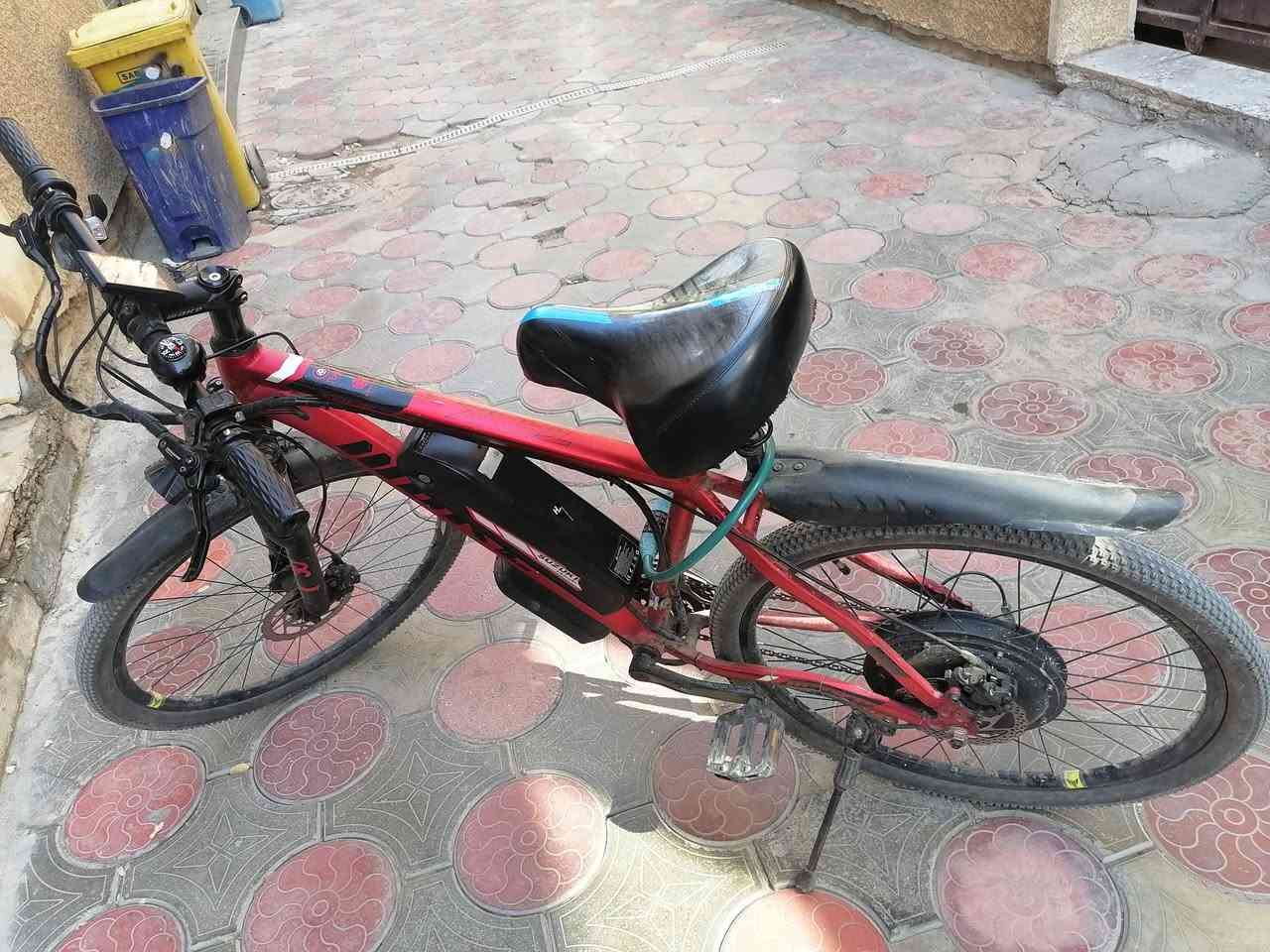 بايسكيل شحن بطاريه ليثيوم قبل شهرين شديتهن ..السعر ٧٥٠
الوزيرية


**إذا كنت صاحب هذا الإعلان وتريد حذفه لأي سبب، رجاءا أرسل رسالة إلى الدعم الفني**