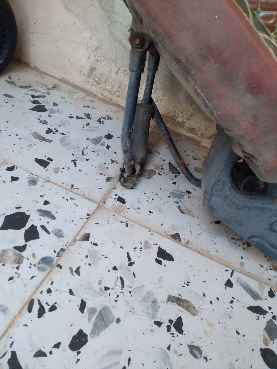 أغراض مازده بومه ٢٠٠٥  للبيع
***********
