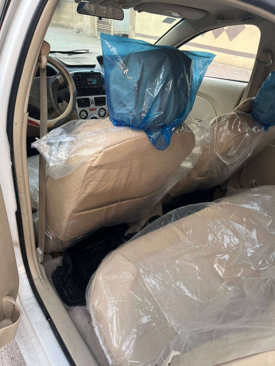 السلام عليكم شيري افلاوين 2013سياره توه معمره سيره جديده او حلوه مكينه اوكي. كورله جدد السياره توه صاعده هزه يعيني كبل تحول بسم الشراي 39وبيه مجال قليل ***********مامتواجد عنت خابرني اوتدلل
