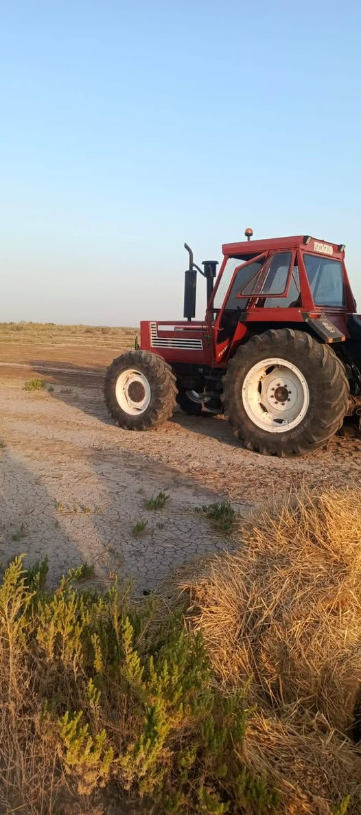 سلام عليكم للبيع مكينه 1180محرك 140افيكو مامشتغله بل عراق مكينه خير من الله ماعايزه برغي ابيع عل رغبه تريد منفيز تريد بدون وشراي يتصل يدلل ***********
