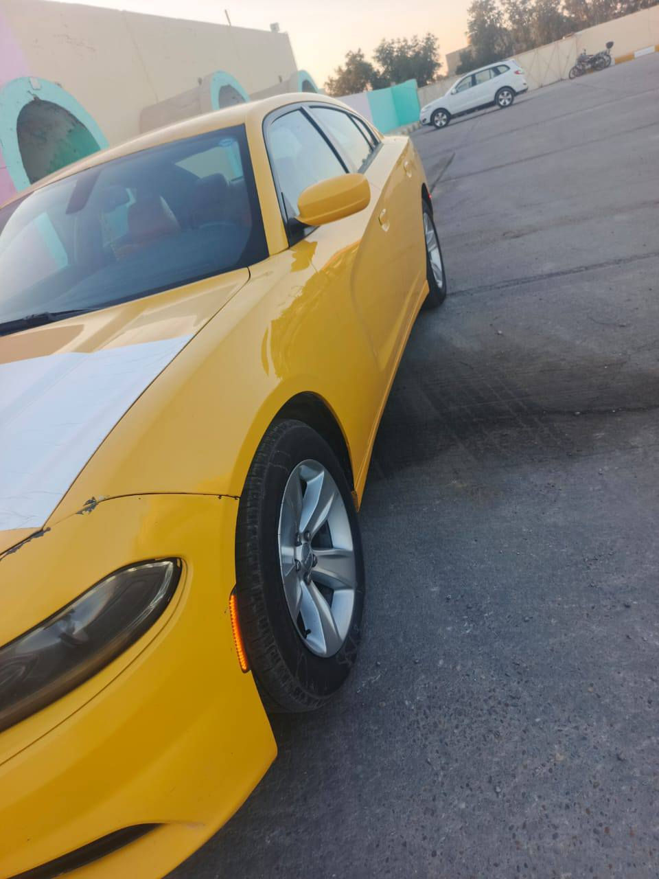 سلام عليكم جارجر موديل 18 رقم شمالي اللون ليموني اصل سياره بيه جاملق وبنيد والباقي كفاله كير مكينه اكسل حداديه كفاله تخم تاير جديد تبريد شغال سعر 185 وبيه مجال الاستفسار ***********
