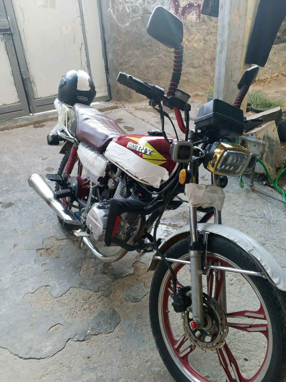 سلام عليكم دراجه سيفان موديل 2021اللبيع الدراجه مكفوله محدثه 2025 كهرباياته كله   شغاله صلف هندر السعر700 عنوان انبار هيت حي البكر الشرقي رقم الهاتف ***********
