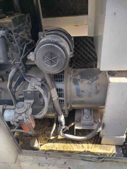 للبيع مولدة ديزل ماركة Lovol (صيني أصلي) ⚡️
المواصفات الأساسية:
• النوع والمنشأ: مولدة ديزل صيني أصلي امتياز Lovol (لوفل). مكينة قوية وموفرة بالوقود ومعروفة بتحملها.
• القدرة: (أرجو ذكر القدرة بالكيلو فولت أمبير KVA أو الكيلو واط KW).
• الحالة: (مستخدمة بحالة ممتازة).
• التشغيل: نظام تشغيل كهربائي (سلف)، ومزودة بكاتم صوت.
ميزات مهمه:
• مكفولة ومضمونة: كفالة تشغيل من عندنا، وتأكد من أدائها الثابت والممتاز.
•
• المكينة: مكينة Lovol المعروفة بسهولة صيانتها وتوفر قطع الغيار.
💰 السعر:
• السعر المطلوب: 45 ورقة (
•بيها مجال بسيط للشراي 
للتواصل :***********
