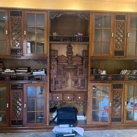 معرض خشب صاج  العرض 3متر و 21cm ارتفاع2متر و 41cm مكان بغداد الحارثية ...