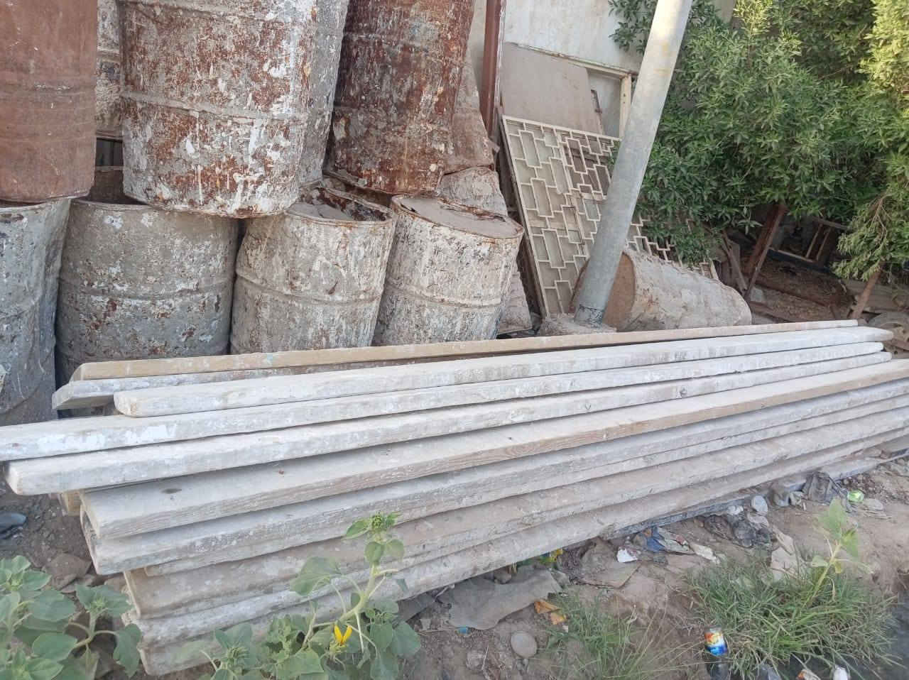 سلام عليكم دوس خشب للبيع العدد 35
طول الوحدة 4امتار.. واقل
اي استفسار راسني على خاص 
او اتصل على ***********
