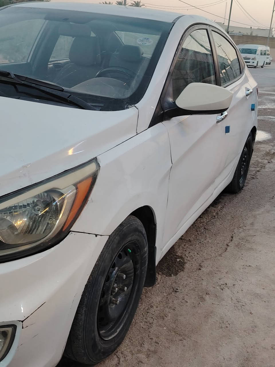 اكسنت موديل ٢٠١٦ امريكيه رقم بغداد مشرع وطني محرك ١٦٠٠ كير محرك حداديه كهربائيات كلها تمام تخم تاير بيها مكانات صبغ ابيع حزام اي استفسار *********** تحويل مباشر بسمي السعر ٨٠
