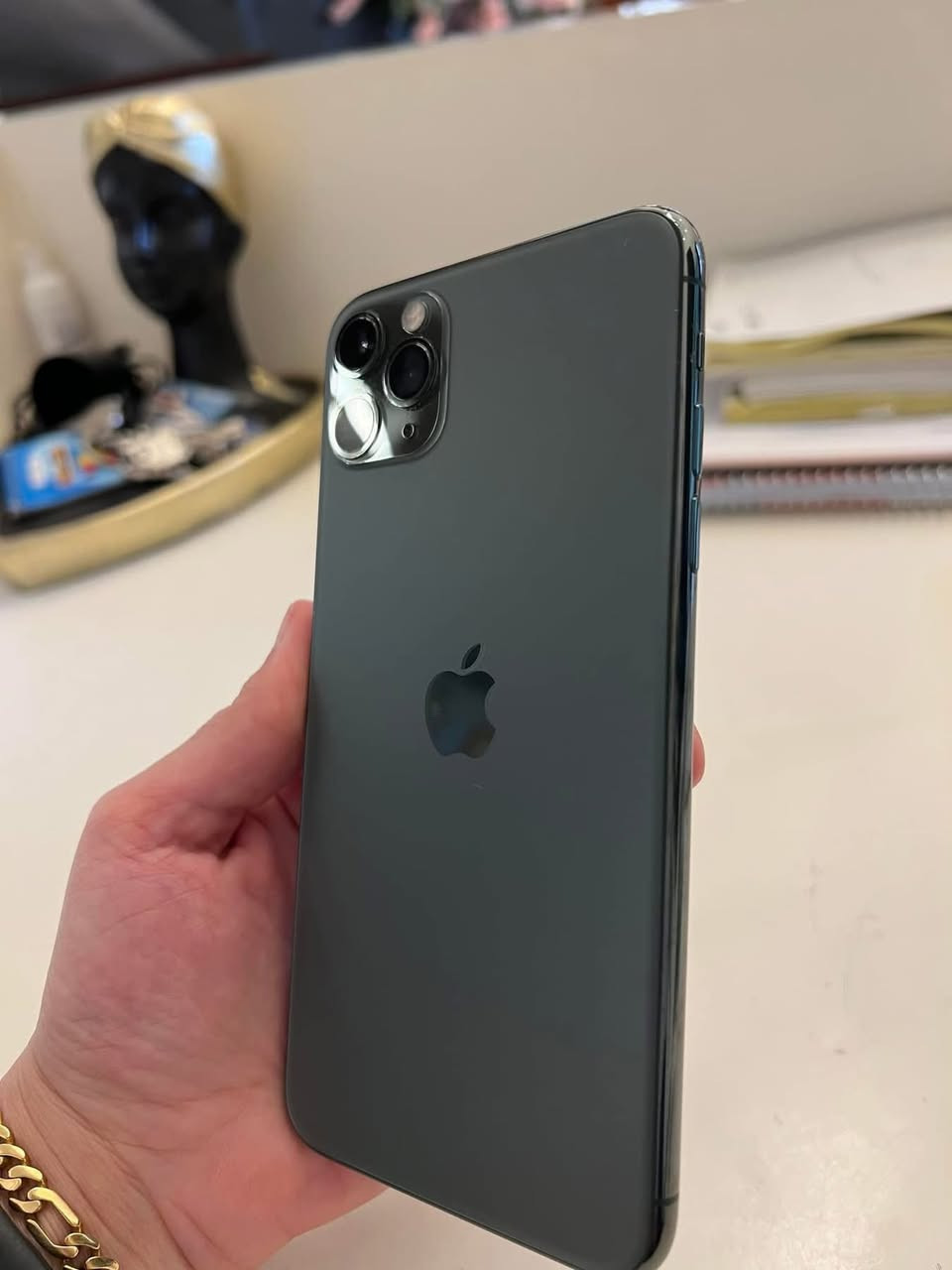 ايفون 11 بروماكس
ذاكره 256
بطاريه 97 مبدله شركة ابل قطعه اصليه بلادي
جهاز وتر ماينطي هوه
كله شرط 
سعر 350 الف قفل قفل 
متوفر توصيل 
***********

