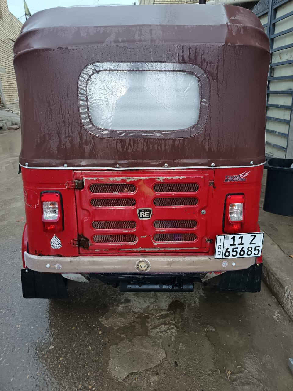 تكتك 18للبيع مصيوغه جماليه عام المكان بغداد الرئاسة شارع عشرين ***********
