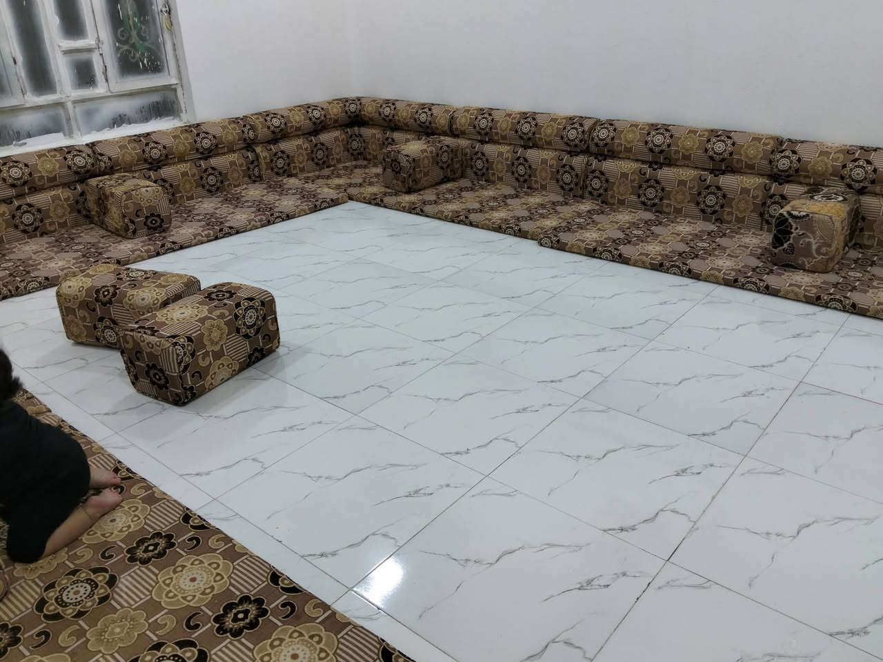 جلسه للبيع ب200متواجد واتساب ***********
