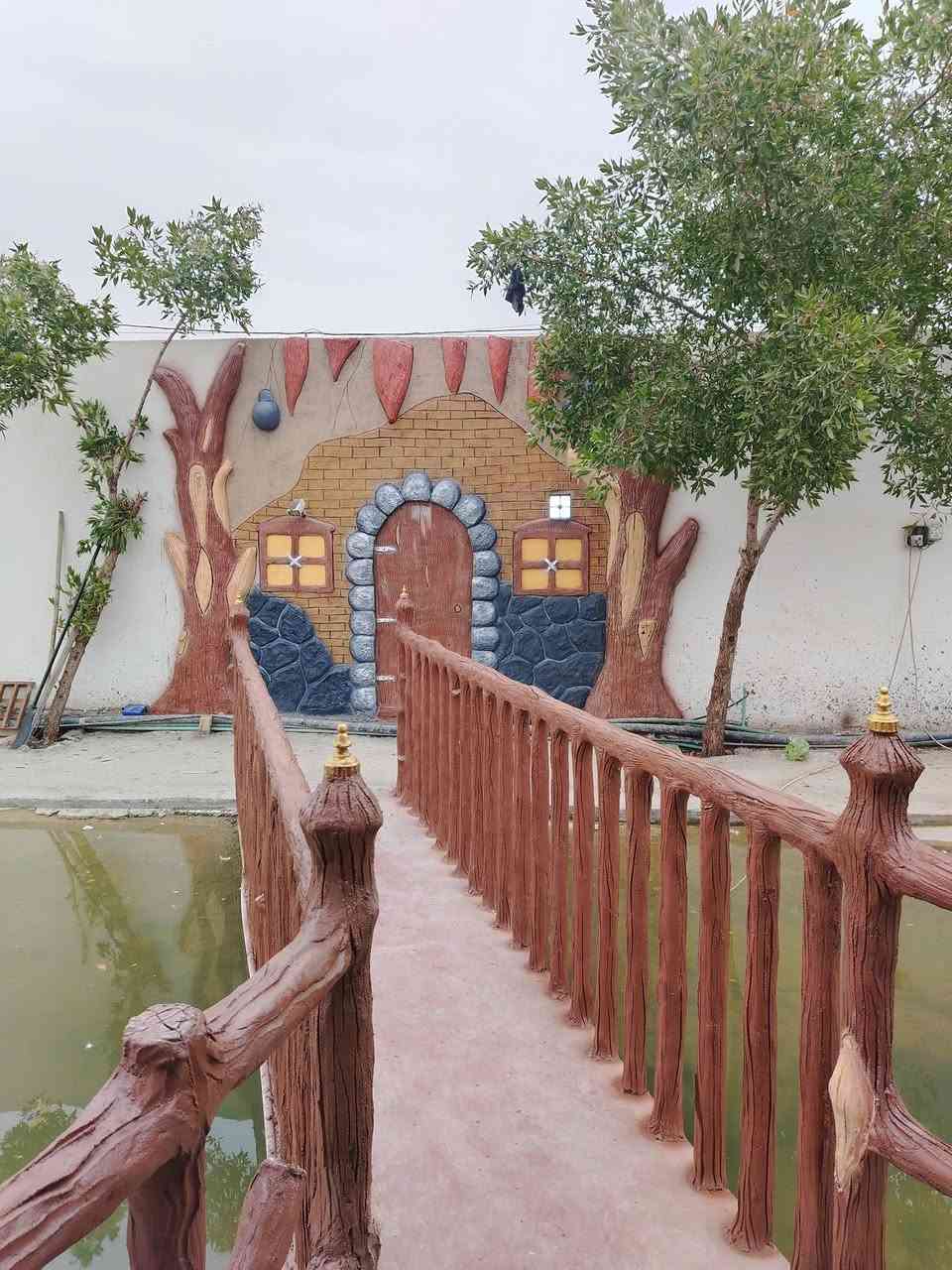 نعمل انواع الشلالات الثابته والمتحركه بحجام الصغيره والكبيره وديكورات للجداريات شوايات محجرات  عرانيص تصاميم حجر تصاميم خشب فطر  ما عليك الى مراسلة الصفحه أختكم أم محمد للتواصل *********** https://www.facebook.com/SHALAL88/
