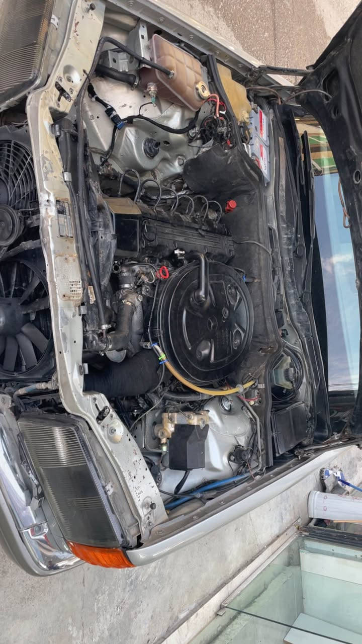 ﷽
مارسیدس ریئاسی 300se مودیل 1991
مەکینە بیلادی 300se 
سلایت
ئالیر کارەبای 
دەبل پانکە
دەبل ڤیتپەمپ
گێر قفل 
٤جام کارەبا
تەبرید ساردو گەرم مەزبوت
کارەبایاتی هەموی مەزبوتە 
ناو غورفەی تازەو جوان ماوەتەوە کوشنەکانی دراوی تیدا نیە 
رەقەم صەلاحەدین ئینگلیزی رەقەمو سەنەوی تازەیە  لەهەموو پارێزگاکان ئەکرێ بەناوتەوە لە کەرکوک دەکریت بەناوتەوە بە شەرتی وەکالەتو تەحویل 84 گەڵاو مەجال
گۆرینەوەش دەکەم بەشتیک بە دلم بێت 
***********
‎سلیمانی السليمانية, العراق
