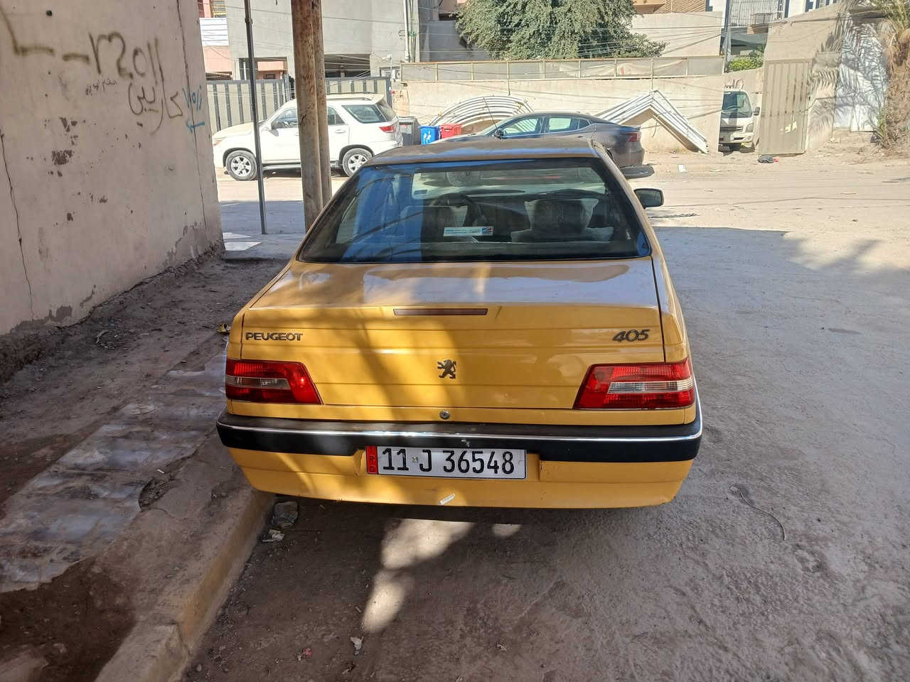 السلام عليكم سياره للبيع موديل 15 المكان بغداد حي العامل رقم التليفون***********ر45
