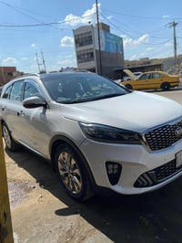 كيا سورنتو موديل ١٩ خليجيه ماشيه ٨٥على يدي من هيه زيرو سياره فول موصفا...