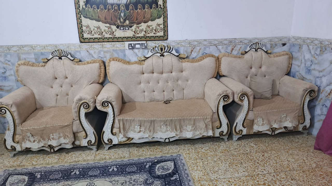 للبيع مدينة الصدر ***********
