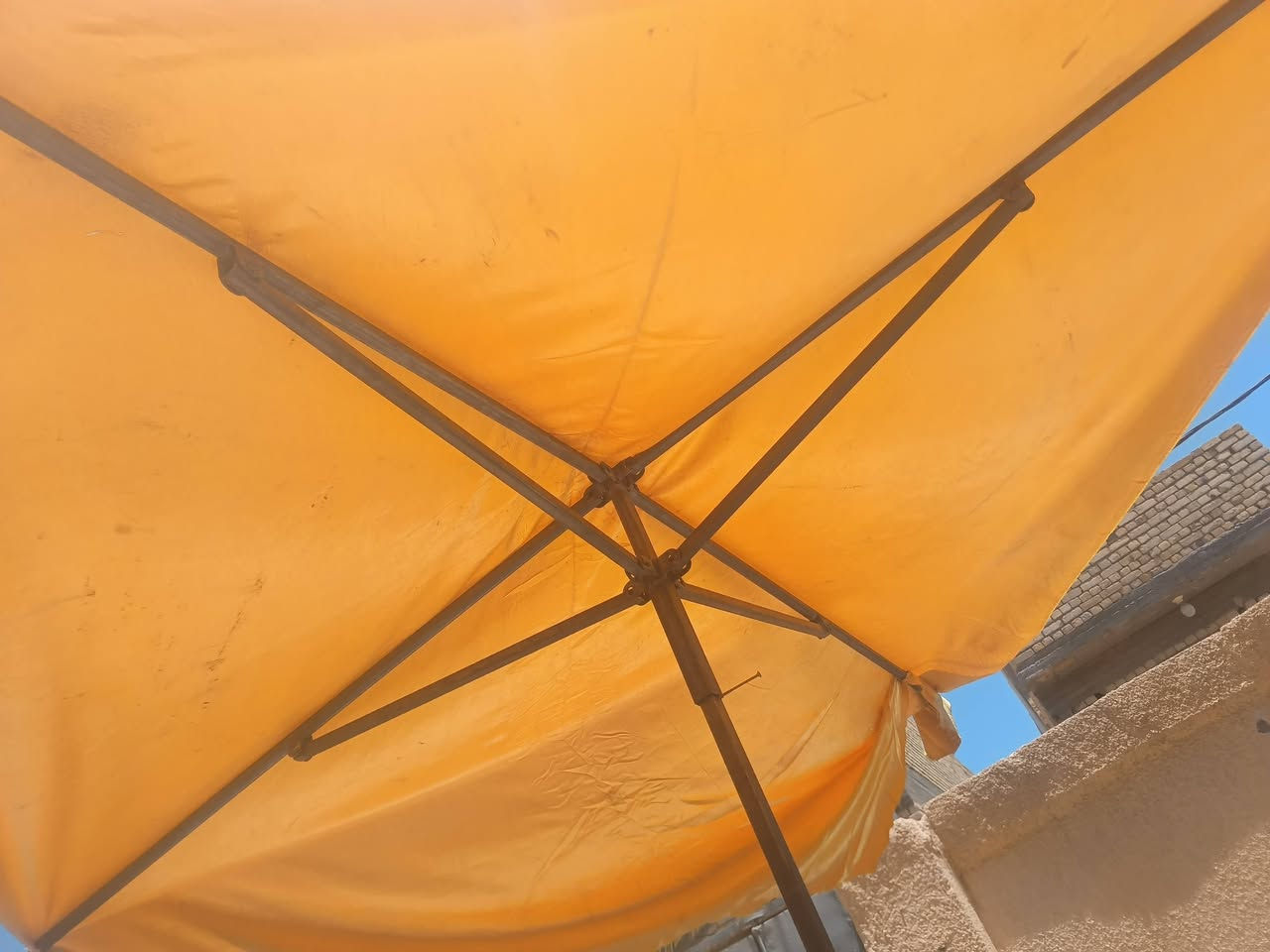 شمسيه جديده استخدام قليل
البيع عارضه 60 قفل البيع 
***********
