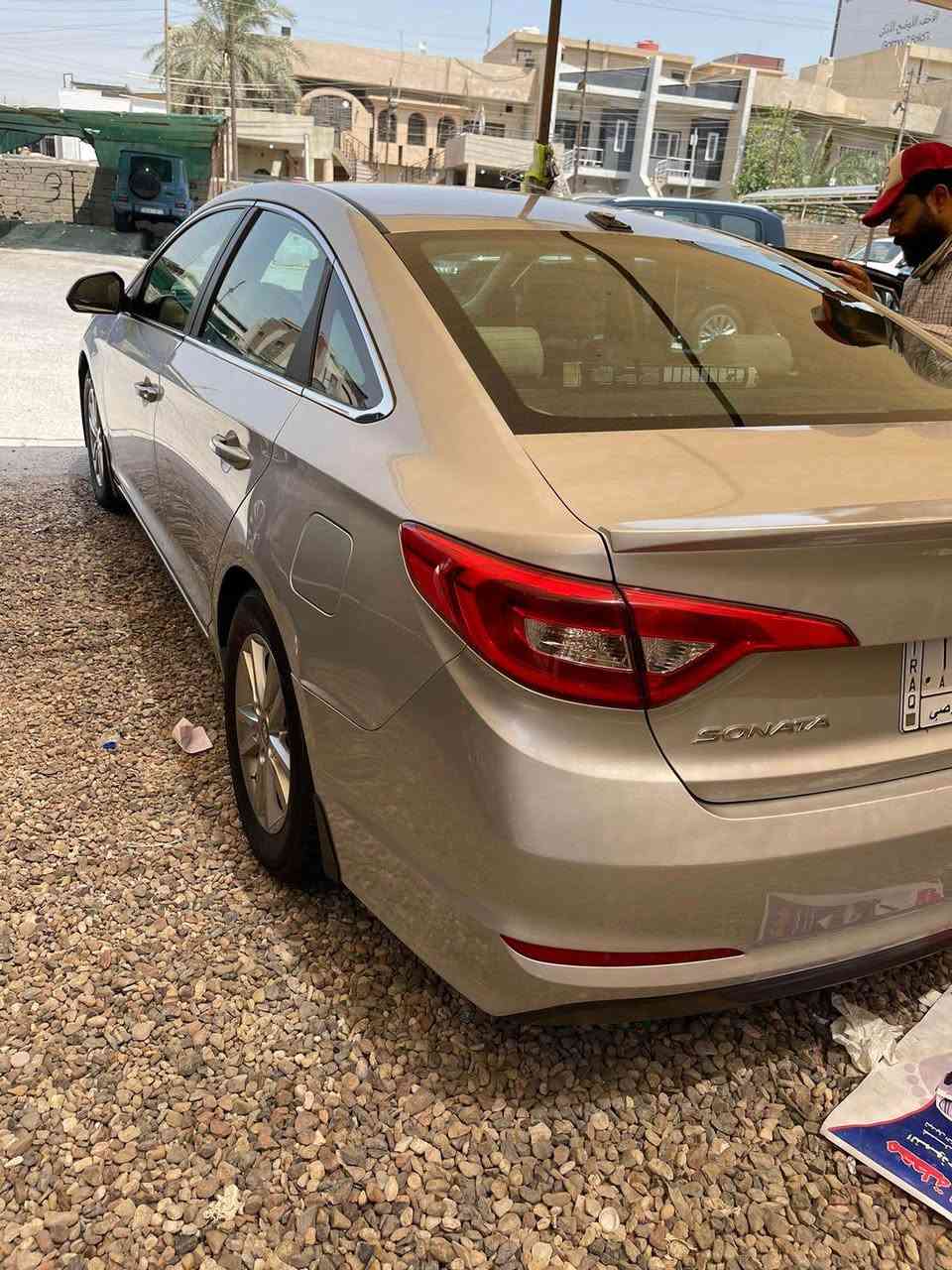 سوناتا مديل 17 سياره جديده 
بصره سنويه منتهيه
جاهزه من كلشي
حادثه جاملق ايمن 
ايرباكات سليمه 
وارد امريكي 
معلي كازكيت 
مكينه كير كفاله
حداديه جديده ليت زنون عالي ناصي
مسويه كشناته جلد مع ارضيه جلد
سياره مال جناي جديده معنه الكلمه
بيه صبغ باب السايق اثر شخط
سياره مال جناي كلللش حلوا ونضيفه مكينه وكير حداده كفاله انه مكلف بنشر رقم صاحب سياره  مكان السياره بصره ***********
سعر. ١٣٠ ورقه وبي مجال حك الجيه البصرة, العراق
