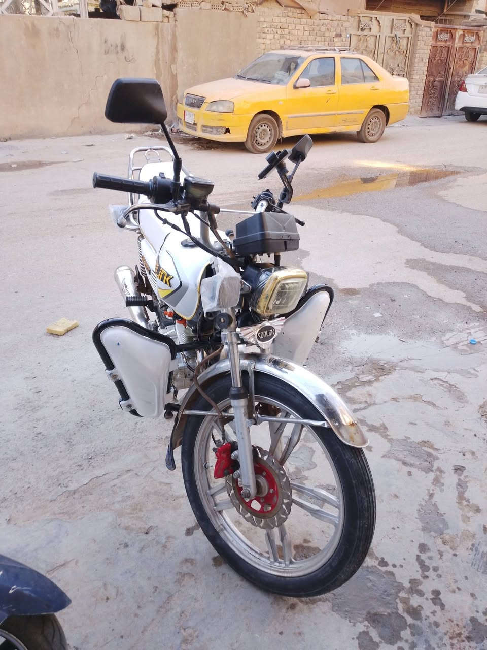 دراجه ايراني موديل 23 معمره جديد ب 450 مكاني بغداد الزعفرانيه***********

