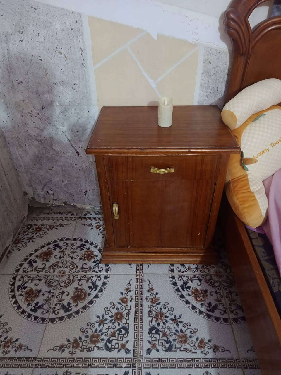 سلام عليكم غرفه نوم 6طابق واحد تزكام لبيع ***********ابو علي لنجار
