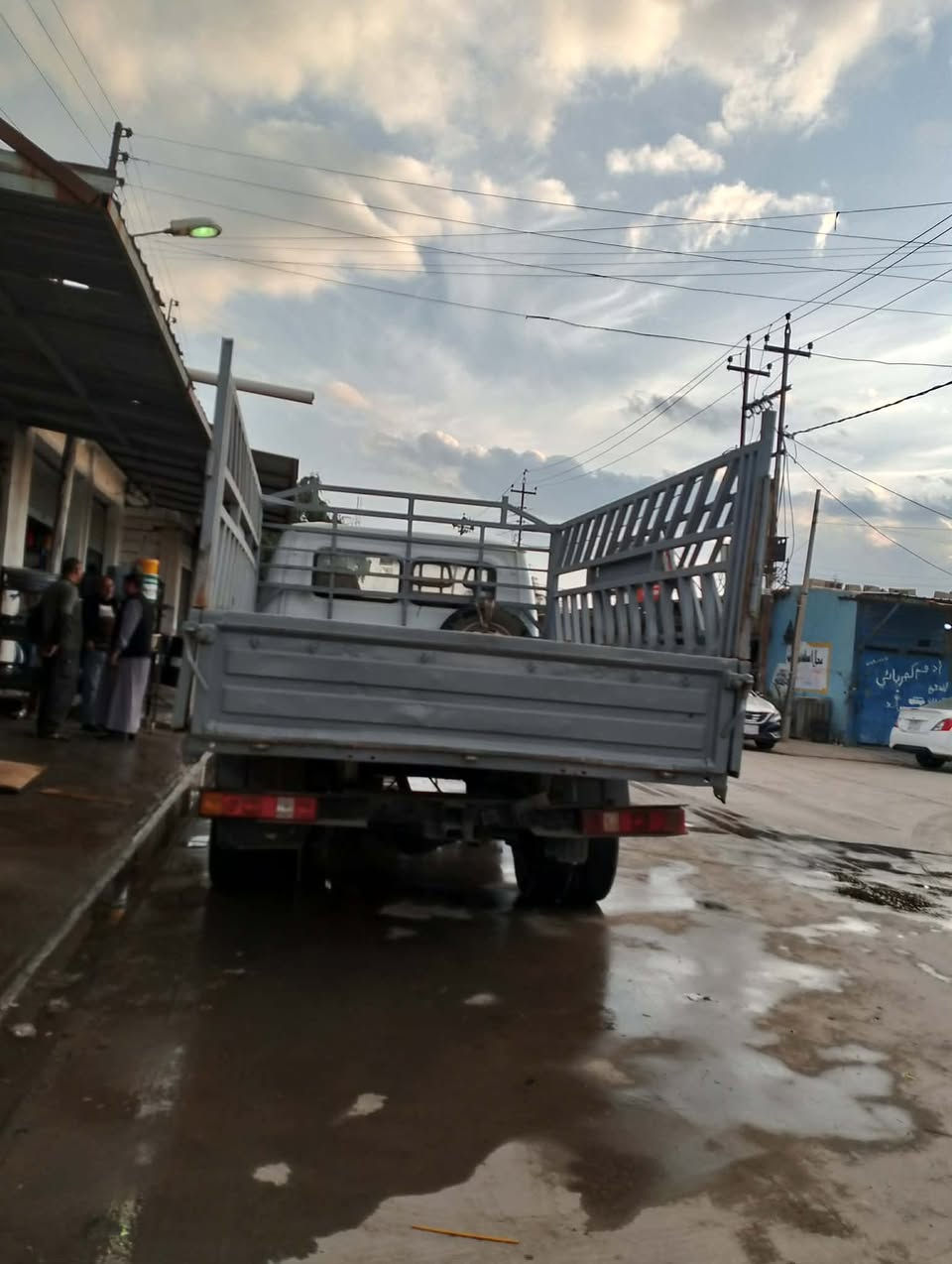 السلام عليكم سيارة بكب حمل كازيل 2طن  بزين رقم بغداد سنوية مشروع وطني لغايه 2031تحويل أو وكالة سعرها 40 ورقه كركوك قضاء داقوق  ***********
