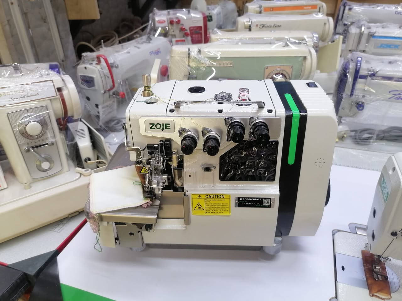 كما عودناكم زبائننا الكرام
بما هو جديد تجدونه لدينا
*ابو محمود للمكائن الخياطة *
توفير ماركة زوجي العالمية
غنيه عن التعريف ذات موصفات عالمية
من أرقى صناعات الصينيه شركة ZOJE
حيث توفر لدينا
1& ماكنه كاتم صوت
2&ماكنه كاتم صوت مع قطع خيط أو تماتيك
3&ماكنه كاتم صوت فول أو تماتيك مع قطع ورفع بايه أو تماتيك مع نطق ماكنة بلغه عربية حصرا
4&ماكنه أوفر كاتم صوت تكون من نوع خمسه خيط يعني تكدر تخيط بيها وتوفر معا
عنوان/النجف الاشرف شارع بنات الحسن قرب مشروع الماء قديم
للتوصل أو الاستفسار الاتصال على الرقم ***********
يوجد لدينا توصيل لجميع محافظات عراقية
