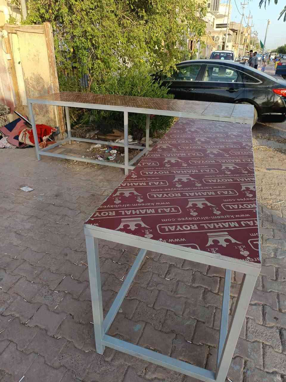 مرحبا اخوان متوفر ميزين واحد ٣ متر والثاني ٢ متر جدد ما مستعملات حديد ثقيل خشب فايبر ثخين 
للاستفسار الاتصال ***********
