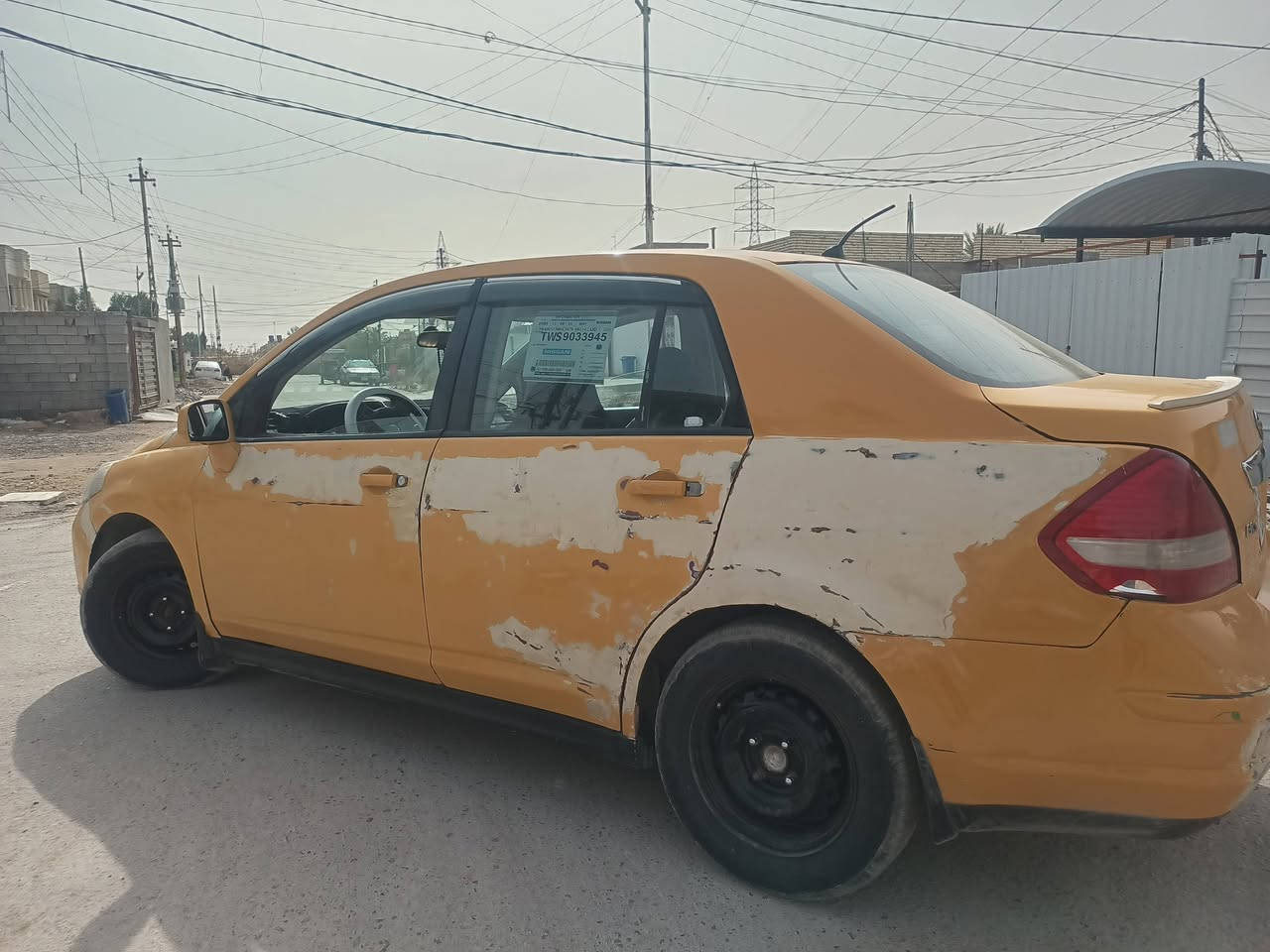 نيسان فيرسا موديل 2009
محرك صاله شهر من شاده كامله اي نقص مابيه بس باقيله صبغ 

معجنه او كامله بس تصبغ 

نواقص  قفل الصندوك عاطل او مكينه الجامه اليم السايق تنزل مصعد 

سياره لشارع بوجهك كهربائيات كير محرك خير من الله سستم سماعات شاشه اصليه 

دوشمه دواخل حلوه خارجه بس صبغ 

مكانه يم صيطره الشعب سعره 47 ورقه 

***********
