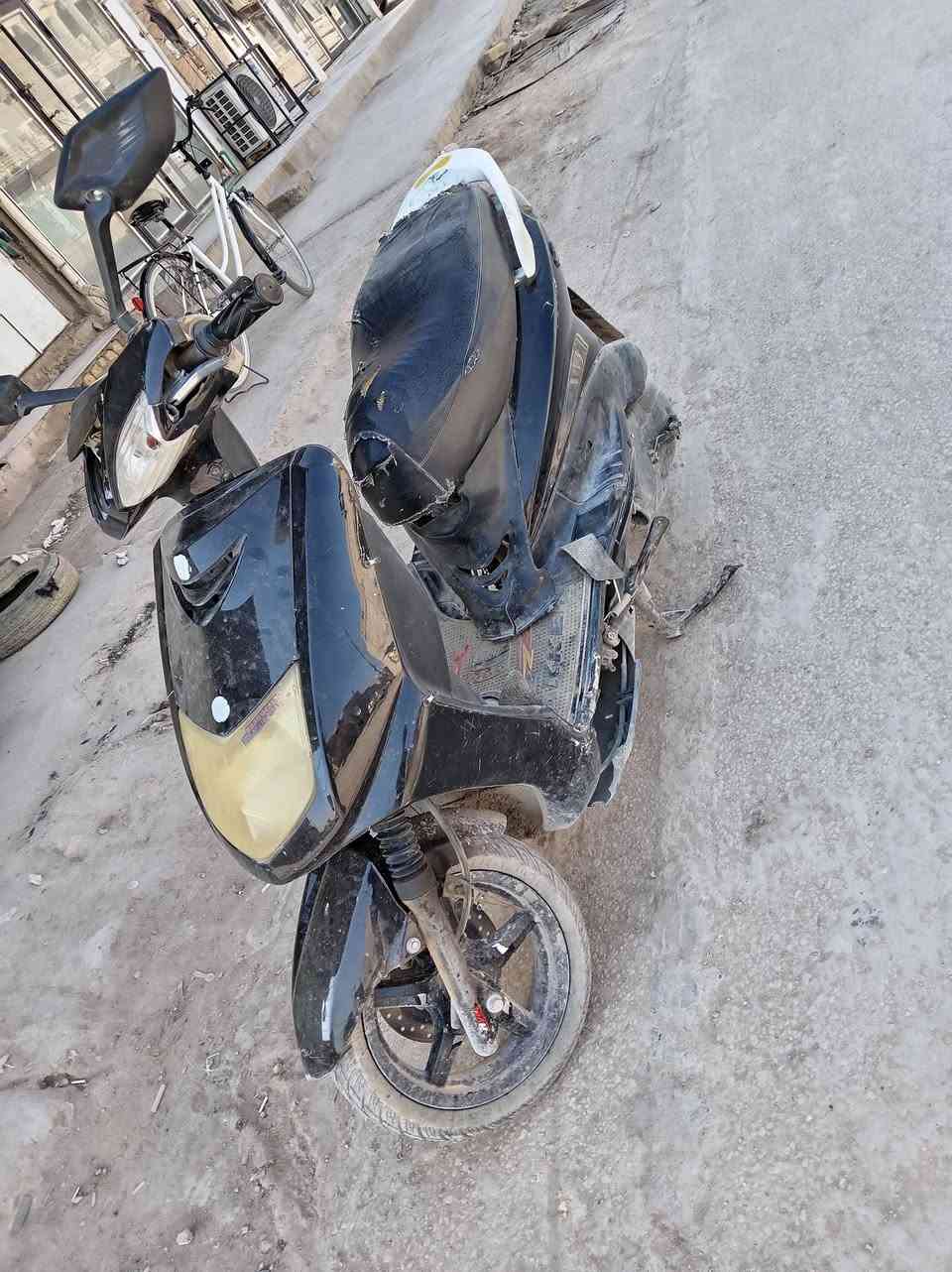 سلام عليكم درجه سكنيس نثيه الدراجه شغال بس بيه ولفات السعر 350وبيه مجال قليل مكاني بابل رقمي ***********
