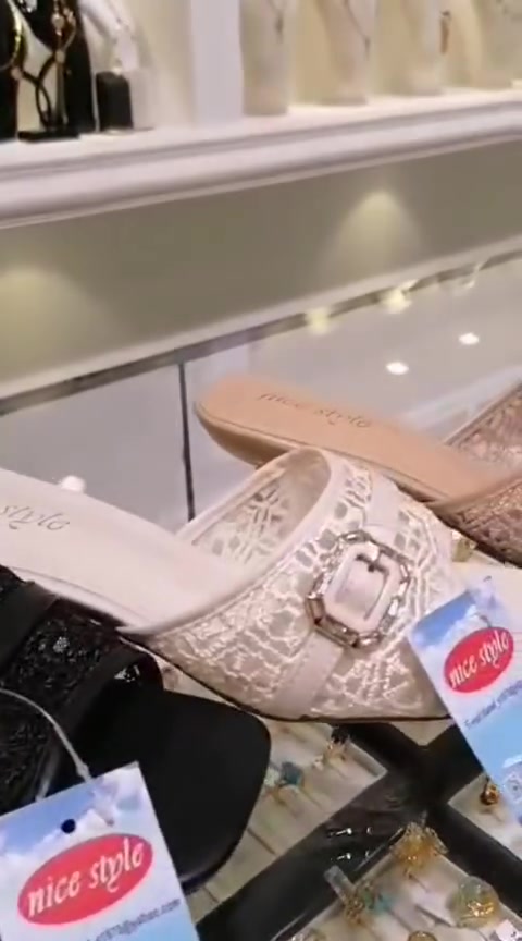 ✨ خلي خطواتك تحچي عن ذوقك وأناقتك ✨
مع أحذية مميزة تجمع بين الأناقة، الراحة، والجودة العالية 👠👜
📦 يوجد لدينا توصيل إلى جميع محافظات العراق

 
🌟 تألقي بإطلالة تليق بكِ في كل خطوة 🌟


**إذا كنت صاحب هذا الإعلان وتريد حذفه لأي سبب، رجاءا أرسل رسالة إلى الدعم الفني**
