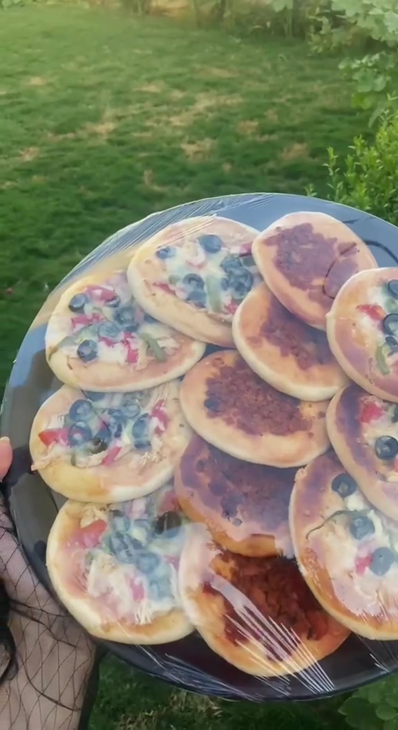صينية تحتوي على: 
5 قطع لحم بعجين
10 قطع بيتزا مني
فقط بـ 10 الاف دينار 😍
شتنتظرون حتى تطلبون؟ 
📌 طبعاً لا ننسى اللحم عراقي 
درجة اولى مو روست من (سعد طلقة) 
اي استفسار نورونا على الخاص 
و طبعاً التجهيز يكون حسب الطلب 
اذا حابين تعرفون شنو متوفر عدنا من معجنات وتحجزون 
نورونا على الواتس ***********
