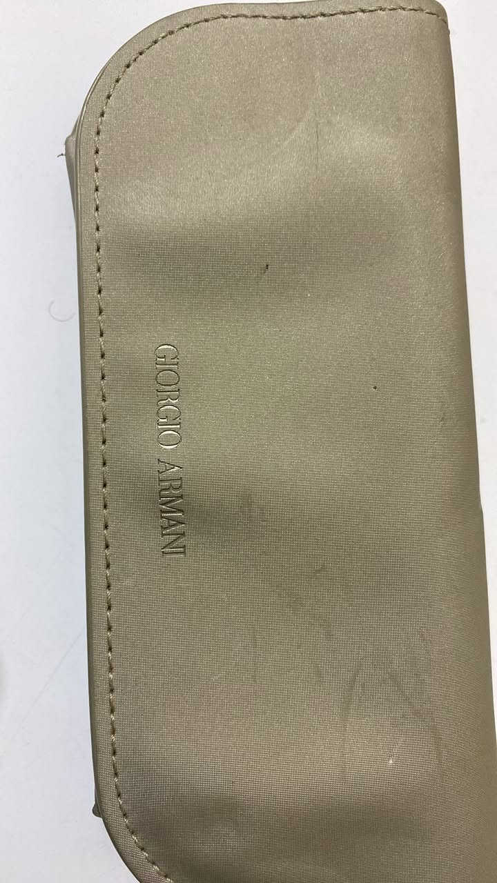 جورجيو ارماني قطعه اصليه موديل توم فورد ختم عدسات قطعه راقيه


**إذا كنت صاحب هذا الإعلان وتريد حذفه لأي سبب، رجاءا أرسل رسالة إلى الدعم الفني**