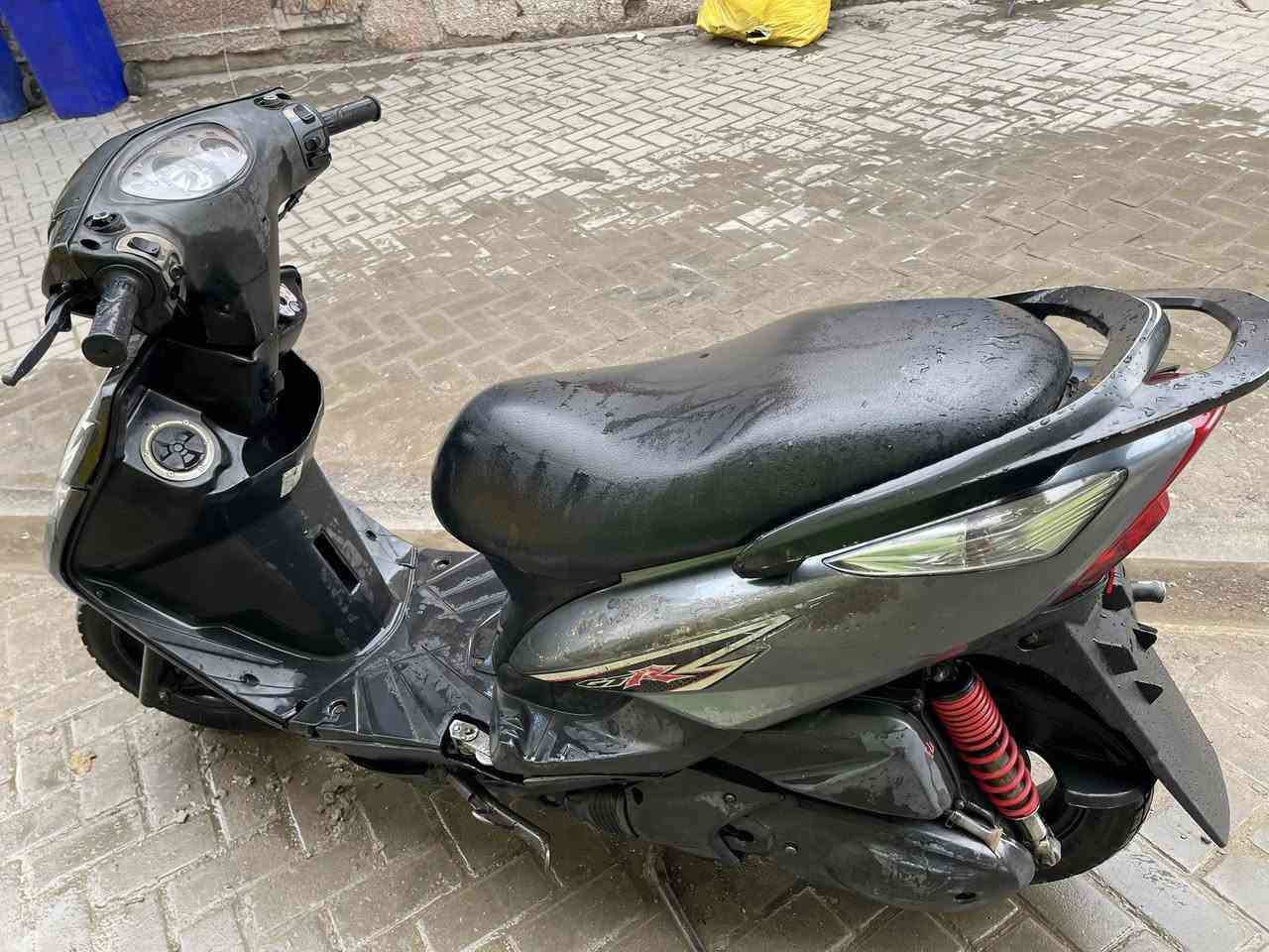 إسلام عليكم 
للبيع ماكس ثعلب مال رمبه 
دراجه نضيفه كلش 
أكفلك مكينه كفرات سرقه 
اوراقه موجوده كامله 
السعر ٨٠٠ بيه مجال حك الجيه 
عنوان بغداد مدينه الصدر 
رقم الهاتف ***********
