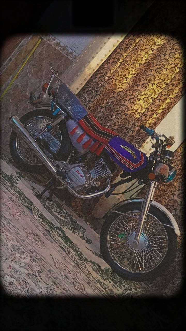 السلاام عليكم دراجه للبيع نامه برو غطاس  موديل ٢٧  شي قل من طلع من وكيل دراجه بعده عل سحككك شراي يجي خاص او يتصال *********** لحد يكسر ب حلال يسمع شي مو حلو
