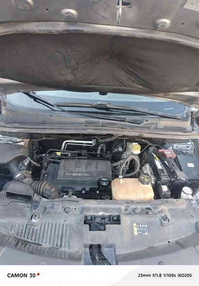 السلام عليكم سيارة للبيع
شوفرليه تراكس 2022
المكينة1.4توربو
سياره نضيفه وجاهزه 
حادثها جمالغ الامامي الايسر ودعاميه لا شاصي ولا لغد
اي استفسار***********
مكان السياره 
بغداد الشعب
السعر125$
