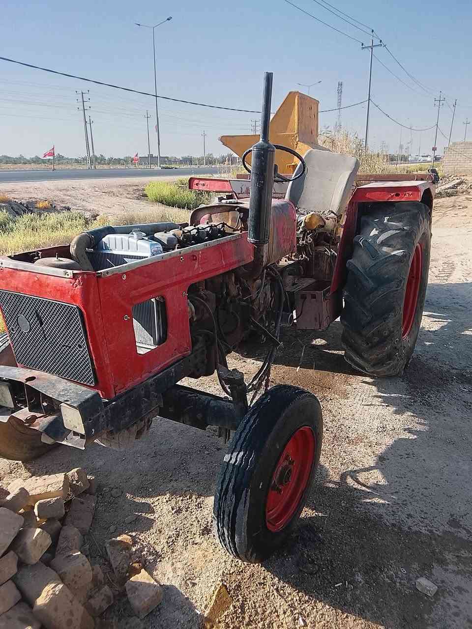 (مكينه عنتر  بدون رقم )مكينه وكير وبم واكسن وكهربائيات كلهن شرط وكاروضه نوع ذنون 2001 وشرط الشغل السعر 6500 مكانها السماوه رميثه ***********
