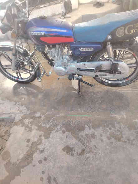 دراجه سيفان ٢٠٢١ شلعه ومعدل تخبل كهربائيات شغاله تاير امامي جديد أوراق بيها ٣ سعر 450 وبيها مجال شراي اتصل وتدلل ***********
