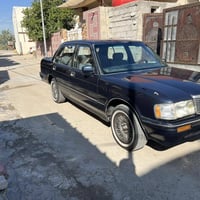 كراون ارنب موديل 90 مصبوغة عام سيارة جاهزة  السعر 55 وبيها مجال  للاست...