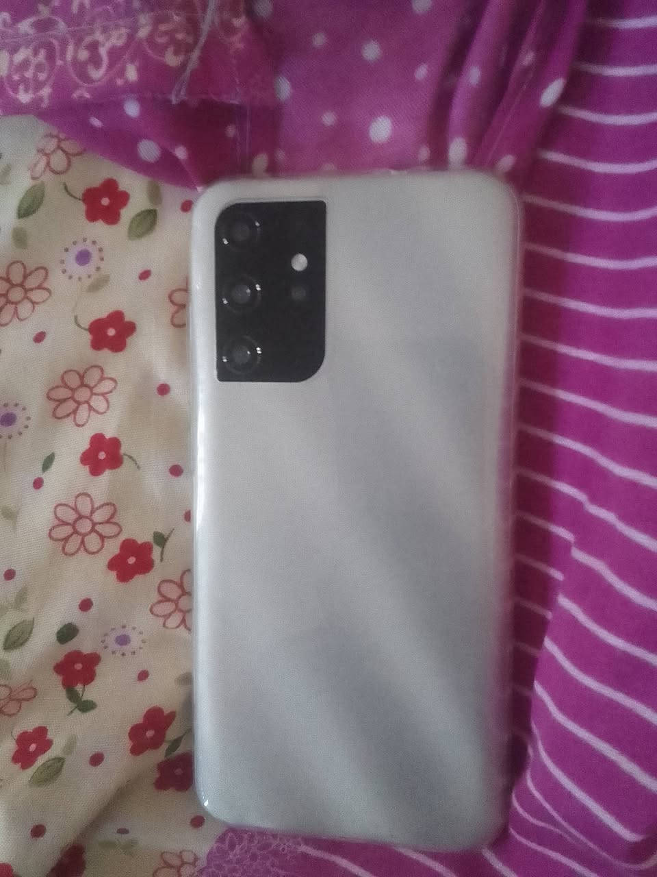 السلام عليكم تليفون للبيع السعر 40شراي اتصل***********
