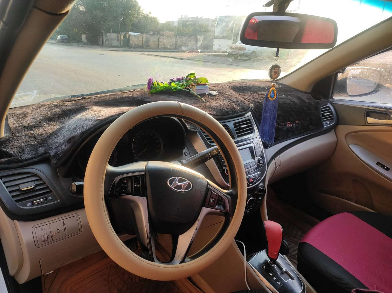 اكسنت للبيع موديل 17سياره جاهزه من كلشي بيها قطعه ونص صبغ وحالوب محرك 600السعر 92
***********
