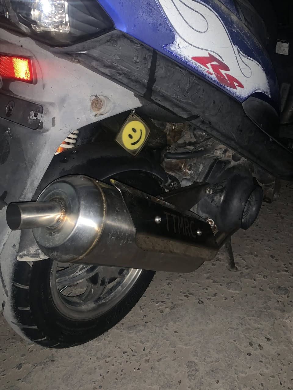 سلام عليكم ماكس عدله للبيع دراجه مكينه بلاد مملعوب بيه جيب الف فيتر وفحص بيه تزويد خارجي فقط 

صدر جمسي اصلي🧡
دبل خلفي بطل اصلي🧡
فج وفلنجه اصليات🖤
وياله نجمه اصليه 🩶
صالنصه تتمارك اصليه 🩶
شيال ار جي اس اصلي 🩶
كلجات رياضي 💙
قطره دهن اصليه 🧡
اشاير اربع ولفات 🧡
دراجه تاكل شارع اكل 
مكاني بغداد الدوره ابو دشير 
رقمي ***********
