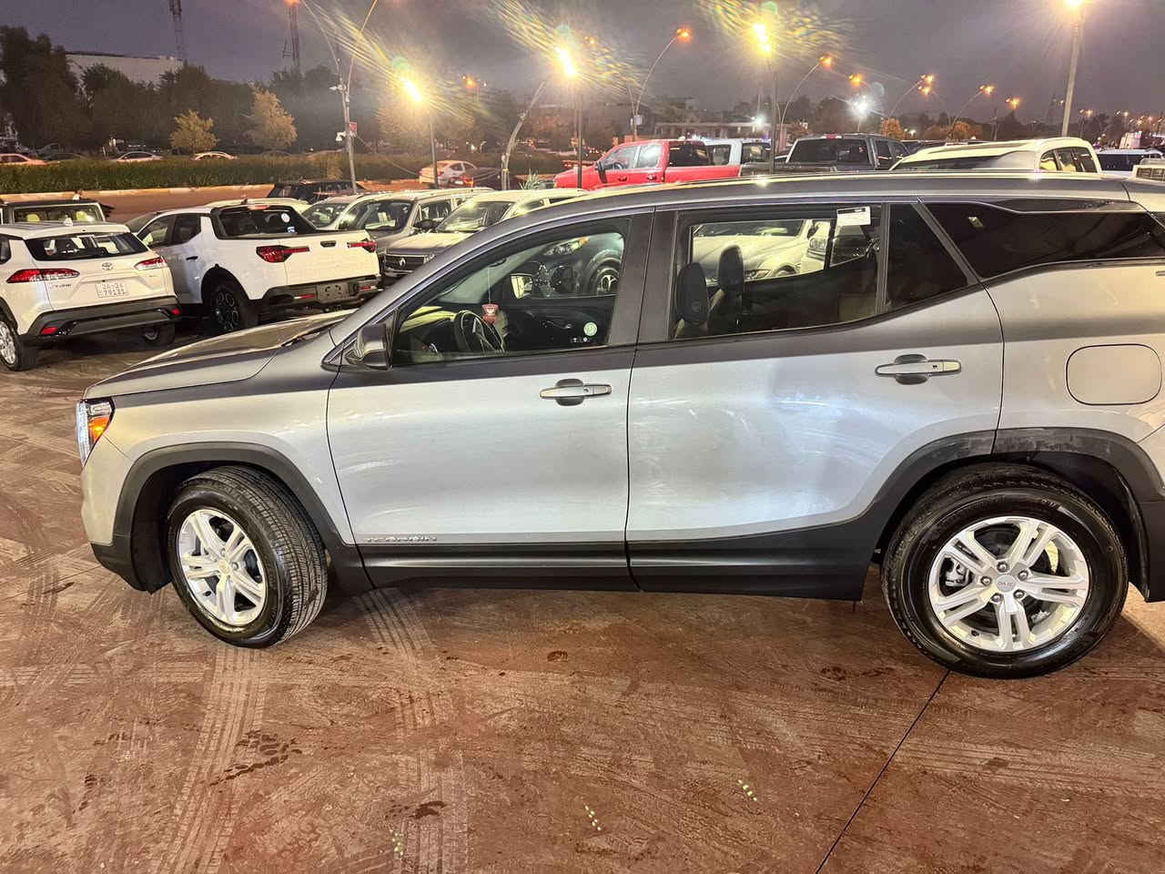 السلام عليكم جمسي تيران موديل 2024
مواصفات sle معروفة

حادث قبق جنطة مصلح بدبي
بدون ايرباك

ماشيه 40 الف
تخم اطارات جدد مابيهة نقص

حرة رقم أربيل باسمي

باقي التفاصيل اتصال ***********
