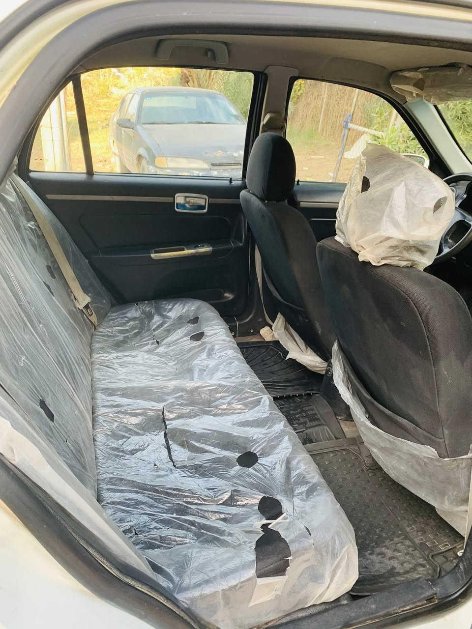 سي كي للبيع مكفوله كفاله عامه من ضربه وصبغ ورسميات بيه فقط الهلالات مال جاملغ الوره مصلحات
رقم نجف 
مكينه وكير جدد
كهربائيات كله شغاله
حداديه جديده
دواخل جدد 
تخم تابر جديد
السياره ماناقصه شي خير من الله
السعر 35$ وبيه مجال
المكان النجف الاشرف المناذره
للاستفسار اكثر ***********
