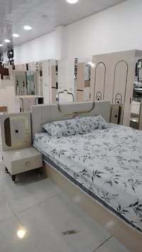 غرف نوم • فرش وأسرّة • توصيل وتركيب