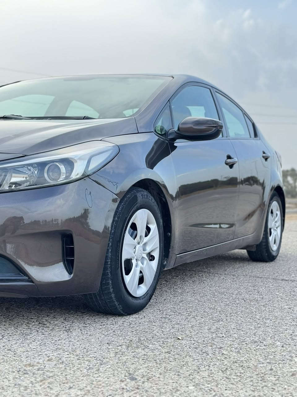 للبيع كيا فورتي 2018 حادثها بنيد فقط  بدون تبديل صبغ فقط وجاملغ ملاون ويا كلير سياره بدون اير باك بدون دواخل كفاله شواصي لغود تكم كفاله مواصفات 
شاشة جبير كامره خلفيه دواره حساس خلفي  تحكم جهتين 3 وضعيات قياده كير AT مكينه 2000 دوش  رقم بغداد دولي بسمي  ماشيه 143 ميل حقيقي السعر 116 بيها مجال للشراي المكان بابل 
***********
