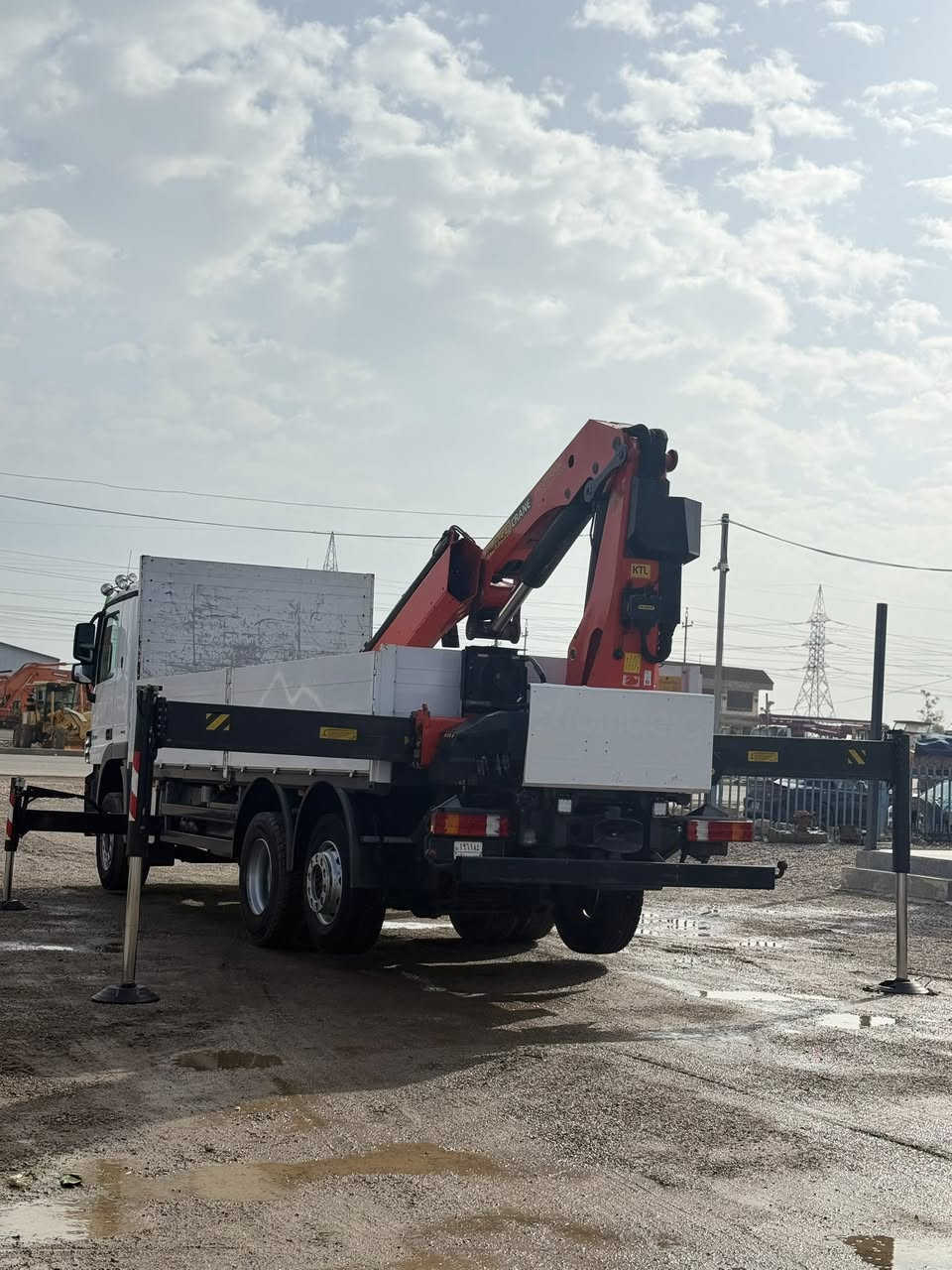 معرض مهدي اربيل
نوع : مارسيدس اكتروس كرين
موديل : 2009 معلاي 2018
حجم :2544
ألون : ابيض 
مواصفات: مارسيدس اكتروس بيلادي كرين استيرن دوار كدام سبرنك كرين بالفينكر حجم 29002  ریموت جدید جدید السیار ماشیا 270الف كيلومتر 
گير : توماتيك
 العنوان : اربيل  قوشتب تريق كركوك  معرض مهدي اربيل 
***********
***********
